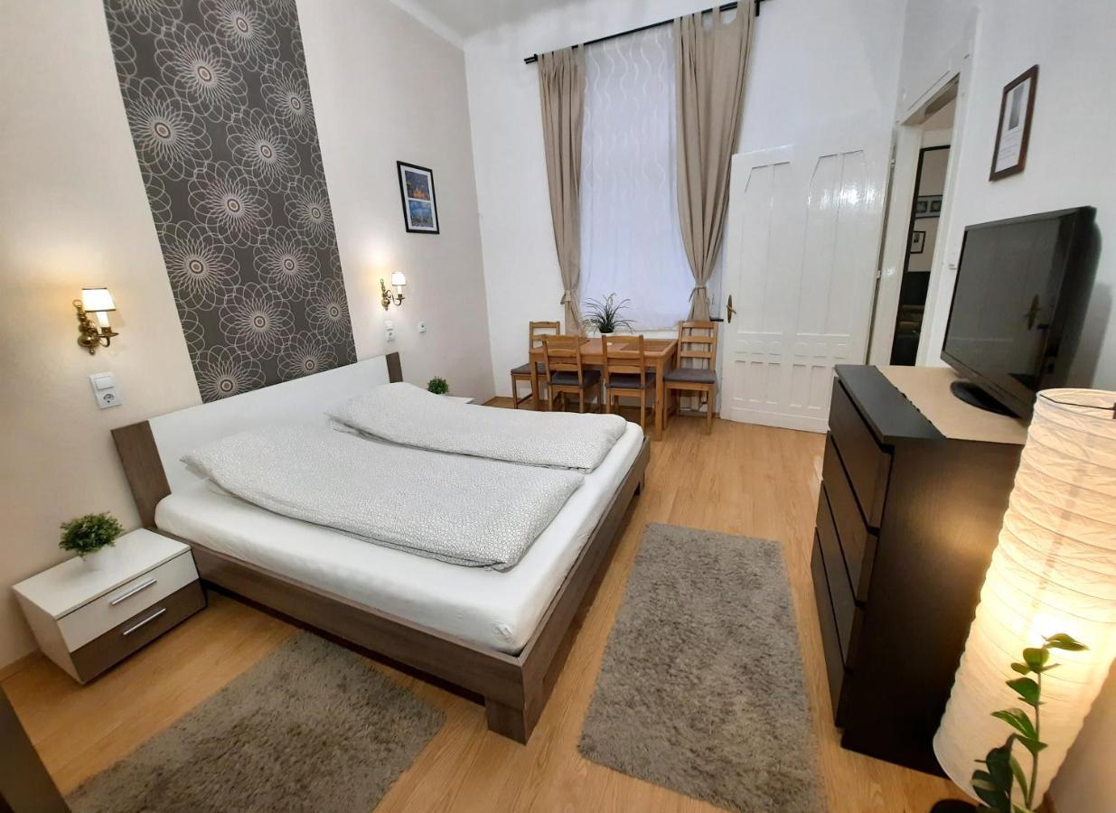 Central Gold Apartment Budapeşte Dış mekan fotoğraf