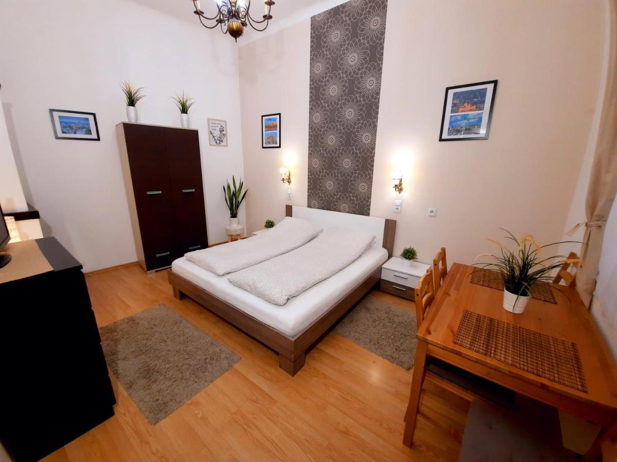 Central Gold Apartment Budapeşte Dış mekan fotoğraf